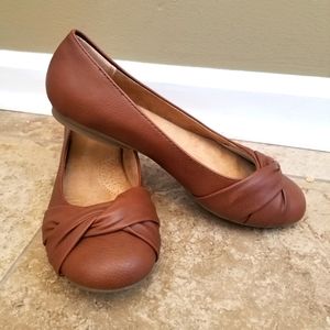 NEW Sonoma Life + Style Flats